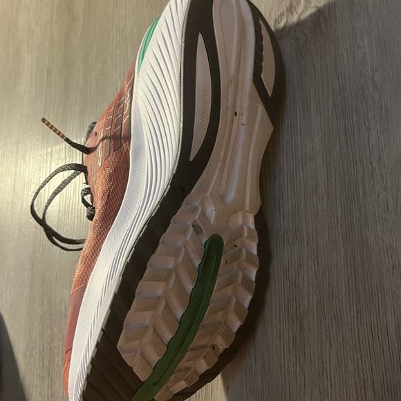 Saucony Endorphin Shift 3 - Picture 4 of 10